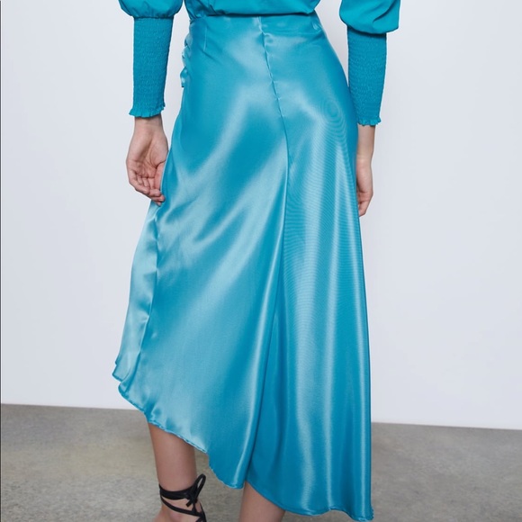 Zara satin effect skirt with knot - Picture 14 of 15